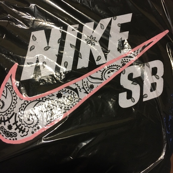 travis scott nike sb sweatshirt